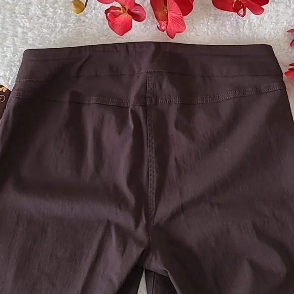 NEW Women's Pants Stretch Multiples Essential Chocolate Brown Faux Pocket Size 8 - Picture 4 of 8